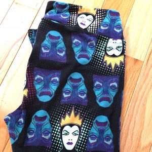 Lularoe evil queen/magic mirror leggings